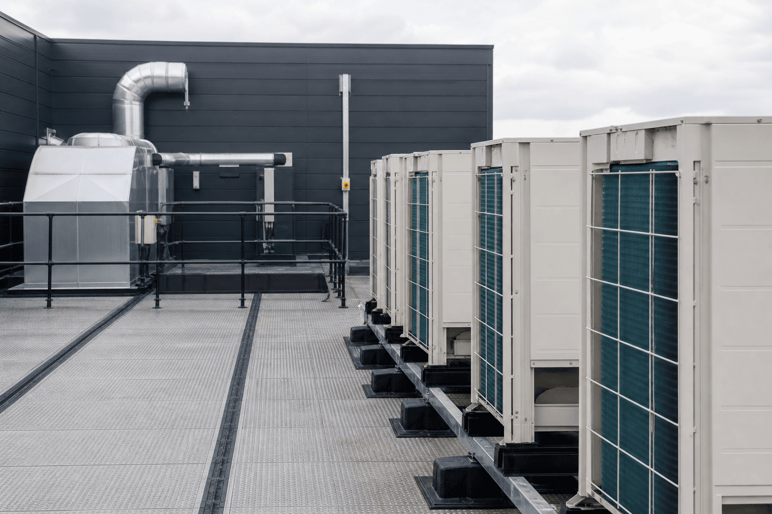 Office or plant-room commercial heating and cooling system