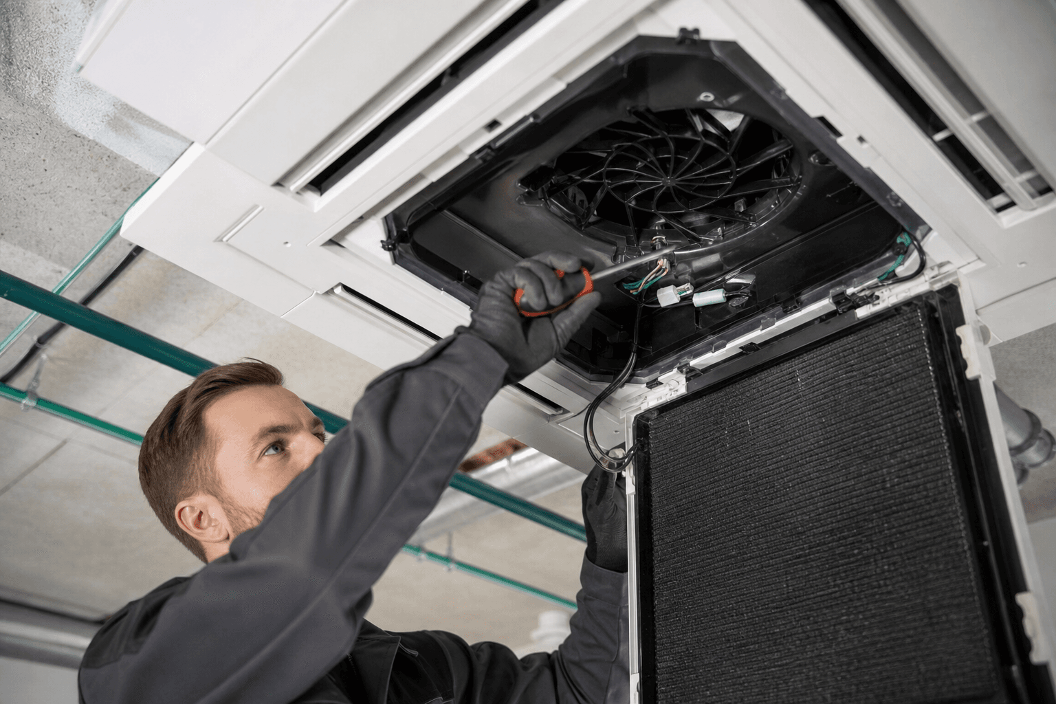 Fault diagnosis on a commercial ceiling or plant air conditioning unit